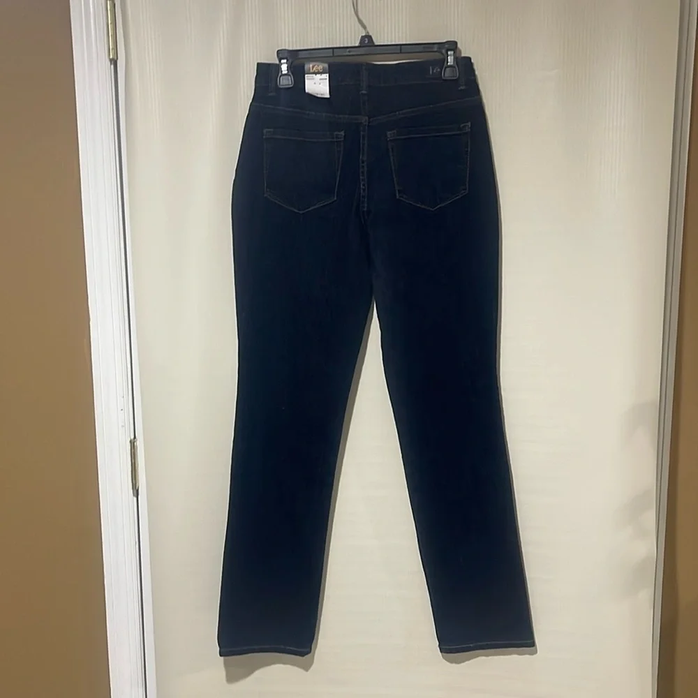 NWT LEE Women's Jeans Relaxed Fit Straight Leg High Rise Size 4 - Picture 7 of 11